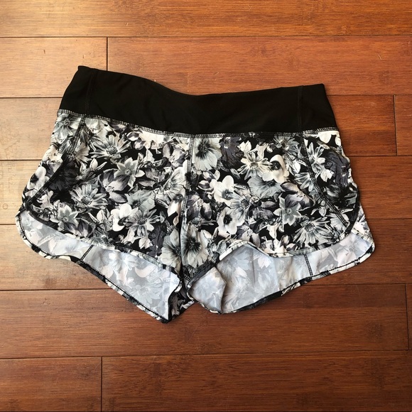 90 Degree By Reflex Pants - 90 degree black white floral workout shorts